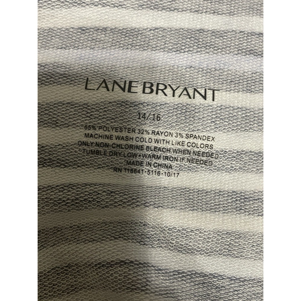 New Lane Bryant Top Women's Plus 14/16 Navy V-Neck 3/4 Bell Sleeve Striped Shirt - Picture 3 of 9